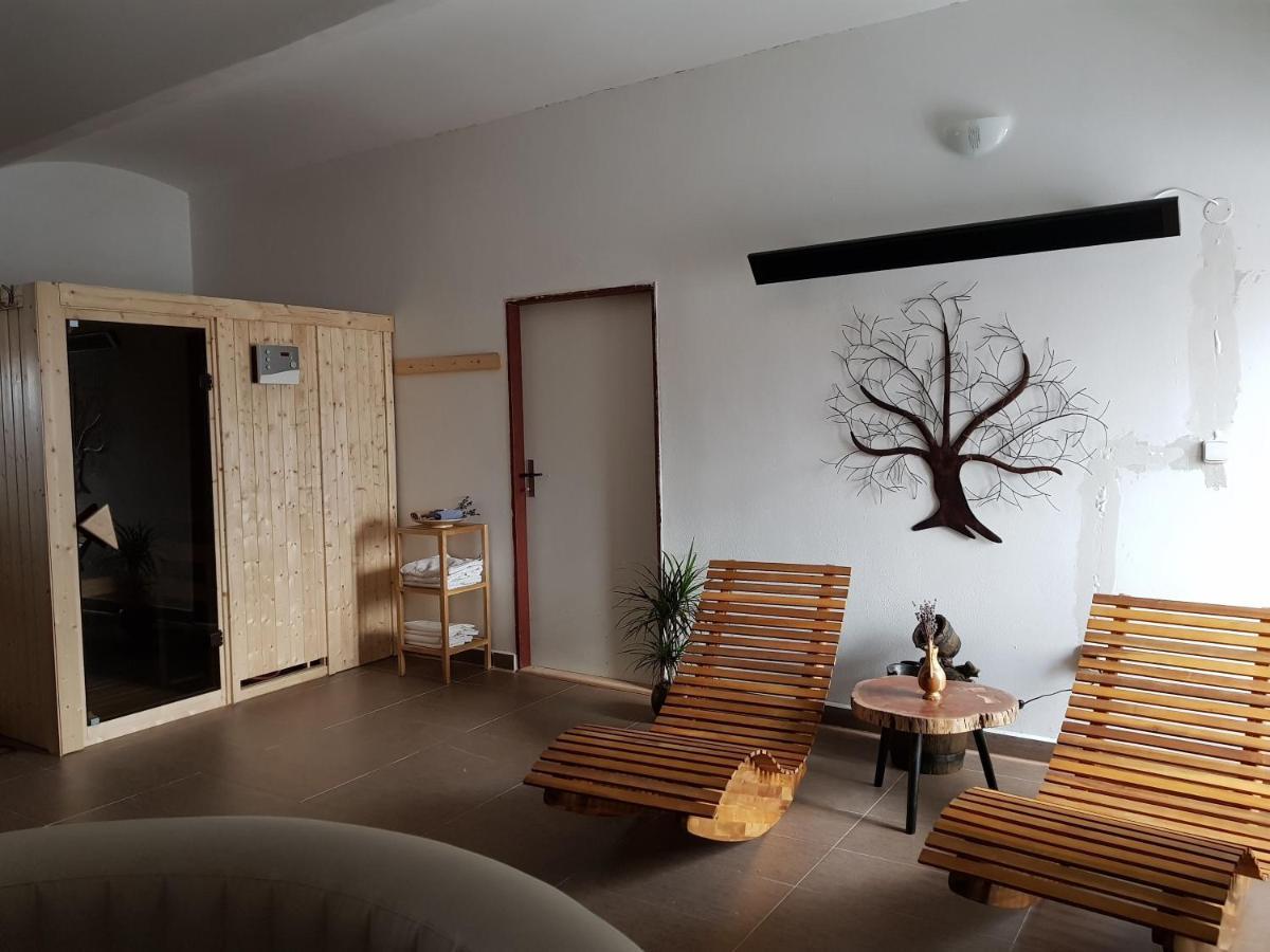 Penzion Tvrz Dub U Tabora Ratiborske Hory Luaran gambar