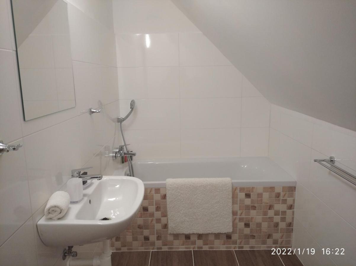 Penzion Tvrz Dub U Tabora Ratiborske Hory Luaran gambar