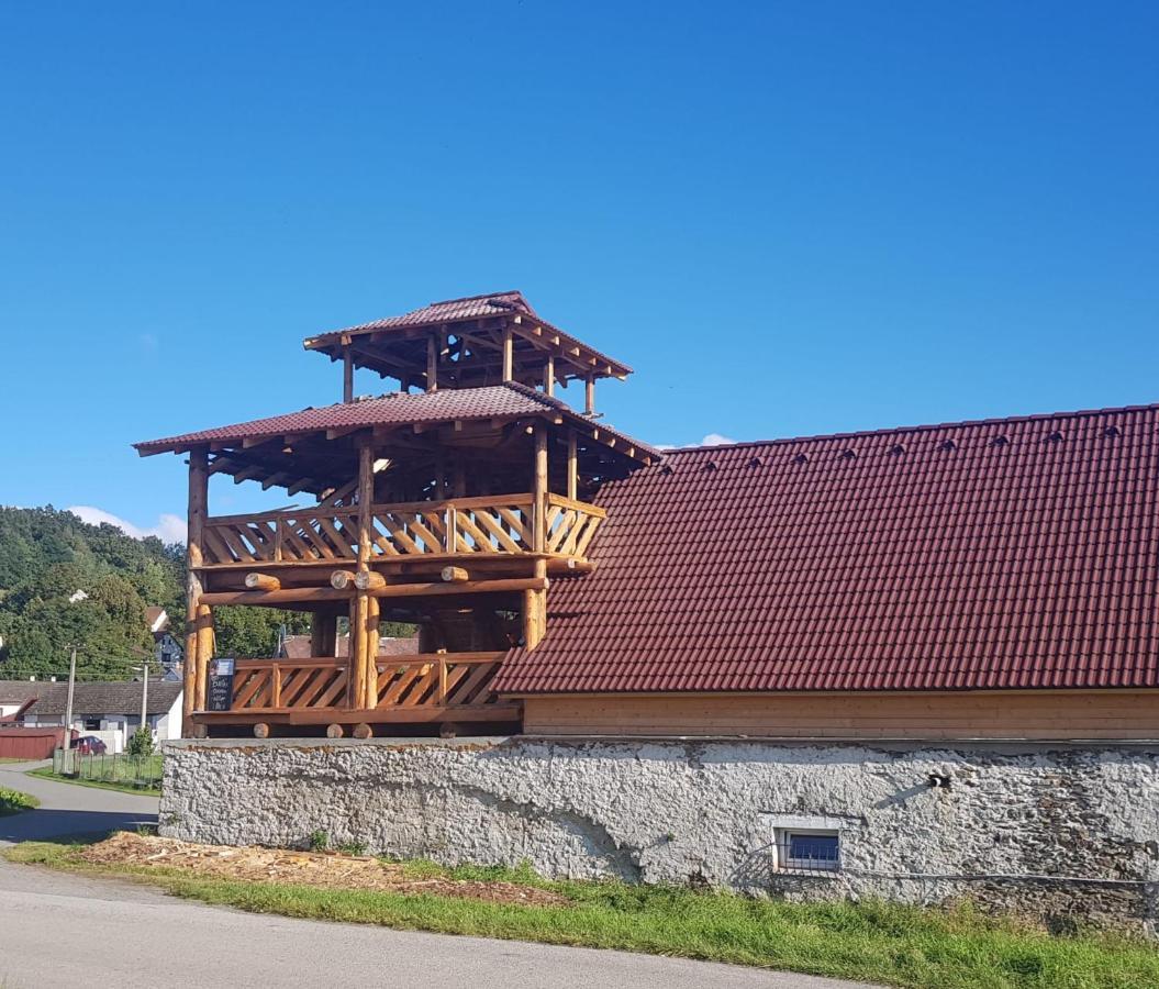 Penzion Tvrz Dub U Tabora Ratiborske Hory Luaran gambar